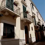 Palazzo D'erchia 3*