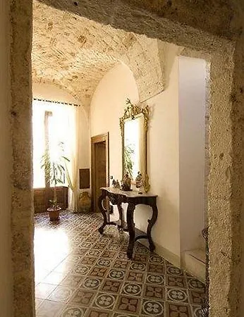 Palazzo D'erchia 3*