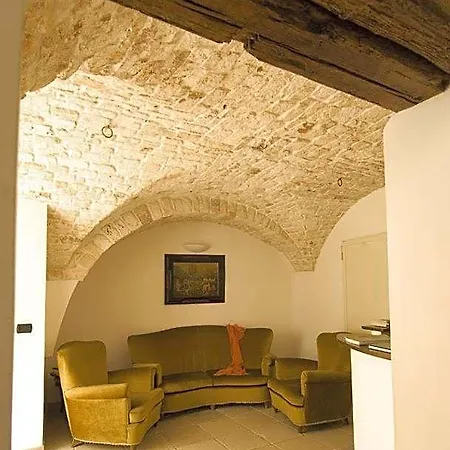 Palazzo D'erchia 3* Conversano