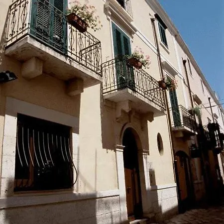 Palazzo D'erchia 3*